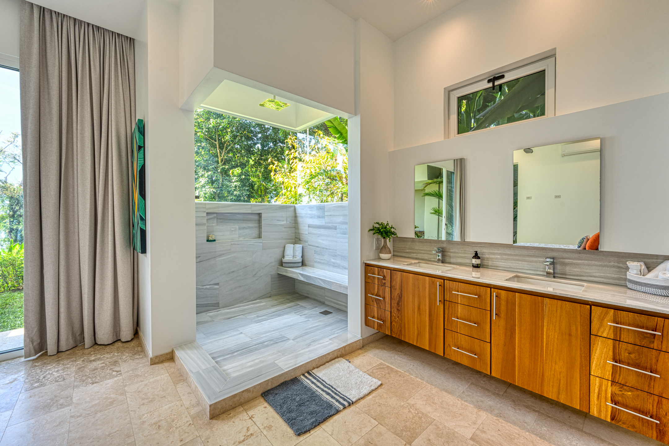 4 bed Single Family Homes For Sale in Dominical, Puntarenas - thumb 17