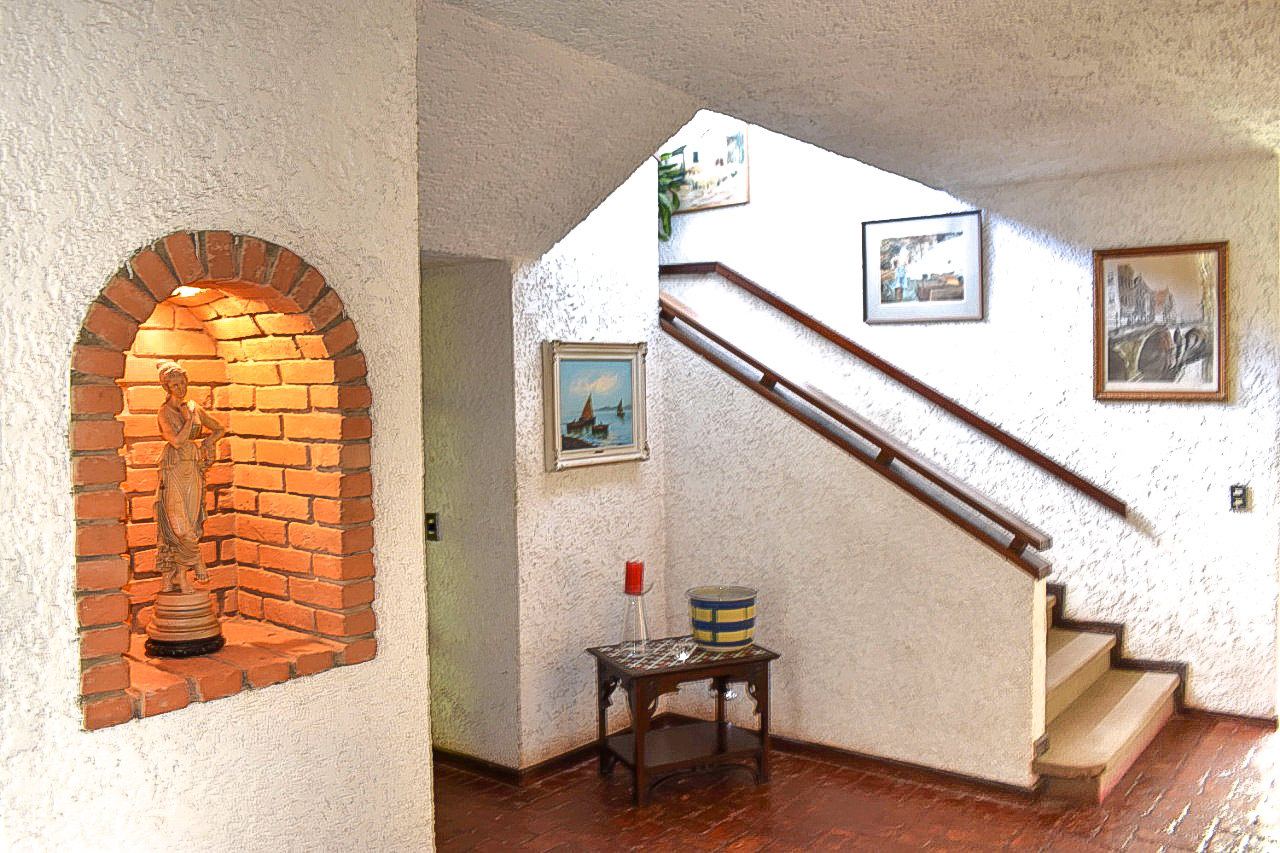 5 bed Single Family Homes For Sale in Curridabat, San Jose - thumb 11