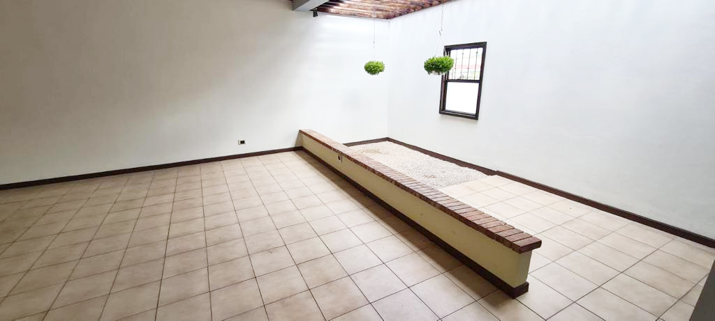 3 bed Single Family Homes For Sale in Curridabat, San Jose - thumb 5