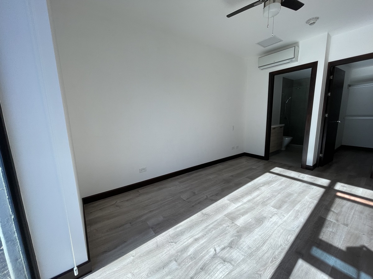 2 bed Apartment For Sale in Guachipelin De Escazu, San Jose - thumb 8