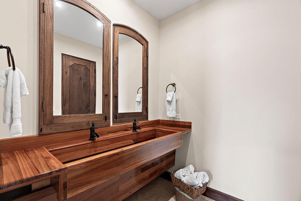 5 bed Single Family Homes For Sale in Playa Flamingo, Guanacaste - thumb 22