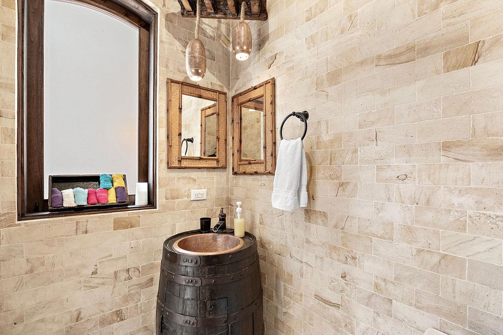 5 bed Single Family Homes For Sale in Playa Flamingo, Guanacaste - thumb 15