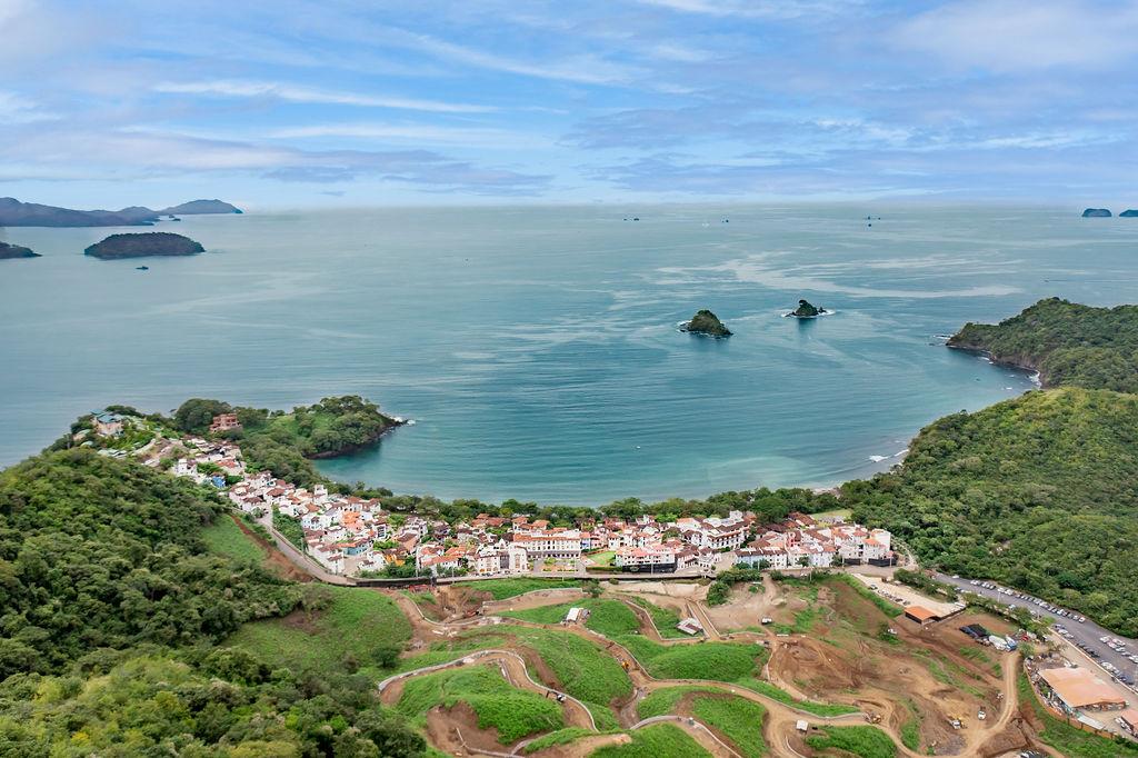 5 bed Single Family Homes For Sale in Playa Flamingo, Guanacaste - thumb 25