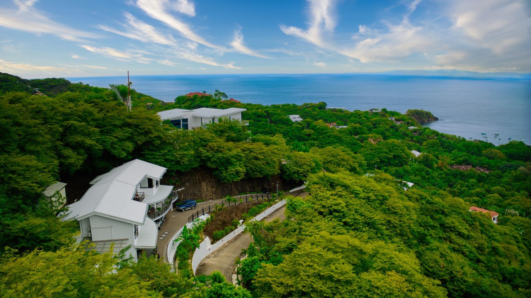 6 bed Single Family Homes For Sale in Playas Del Coco, Guanacaste - thumb 25