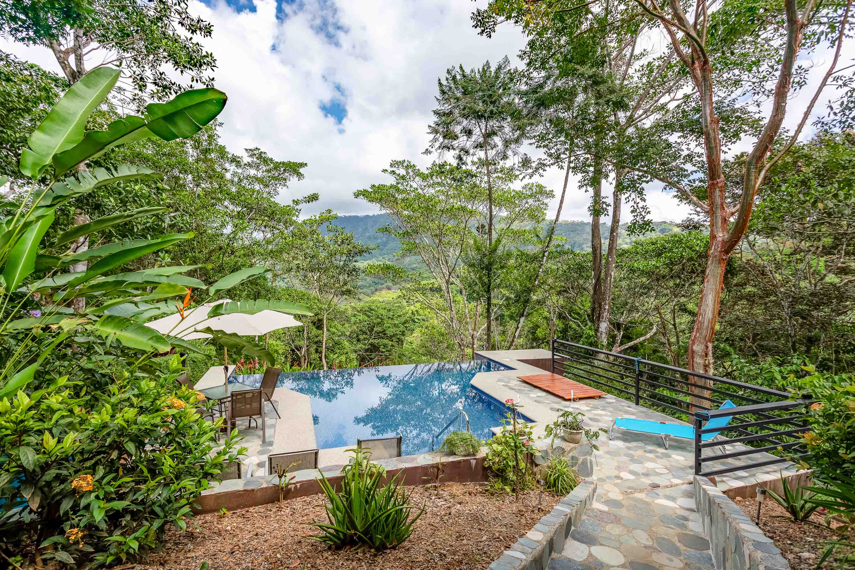 3 bed Single Family Homes For Sale in Dominical, Puntarenas - thumb 8