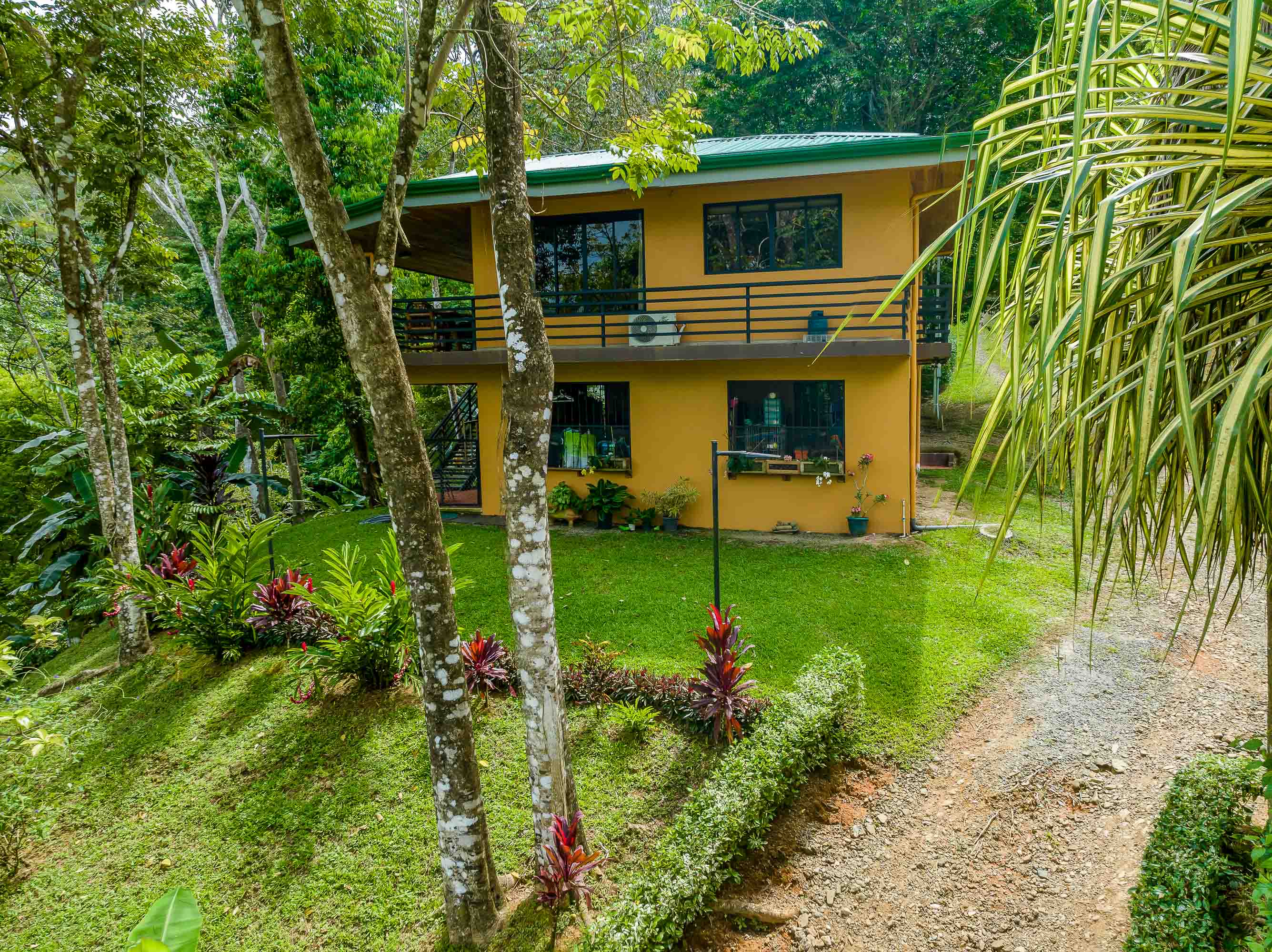 3 bed Single Family Homes For Sale in Dominical, Puntarenas - thumb 7