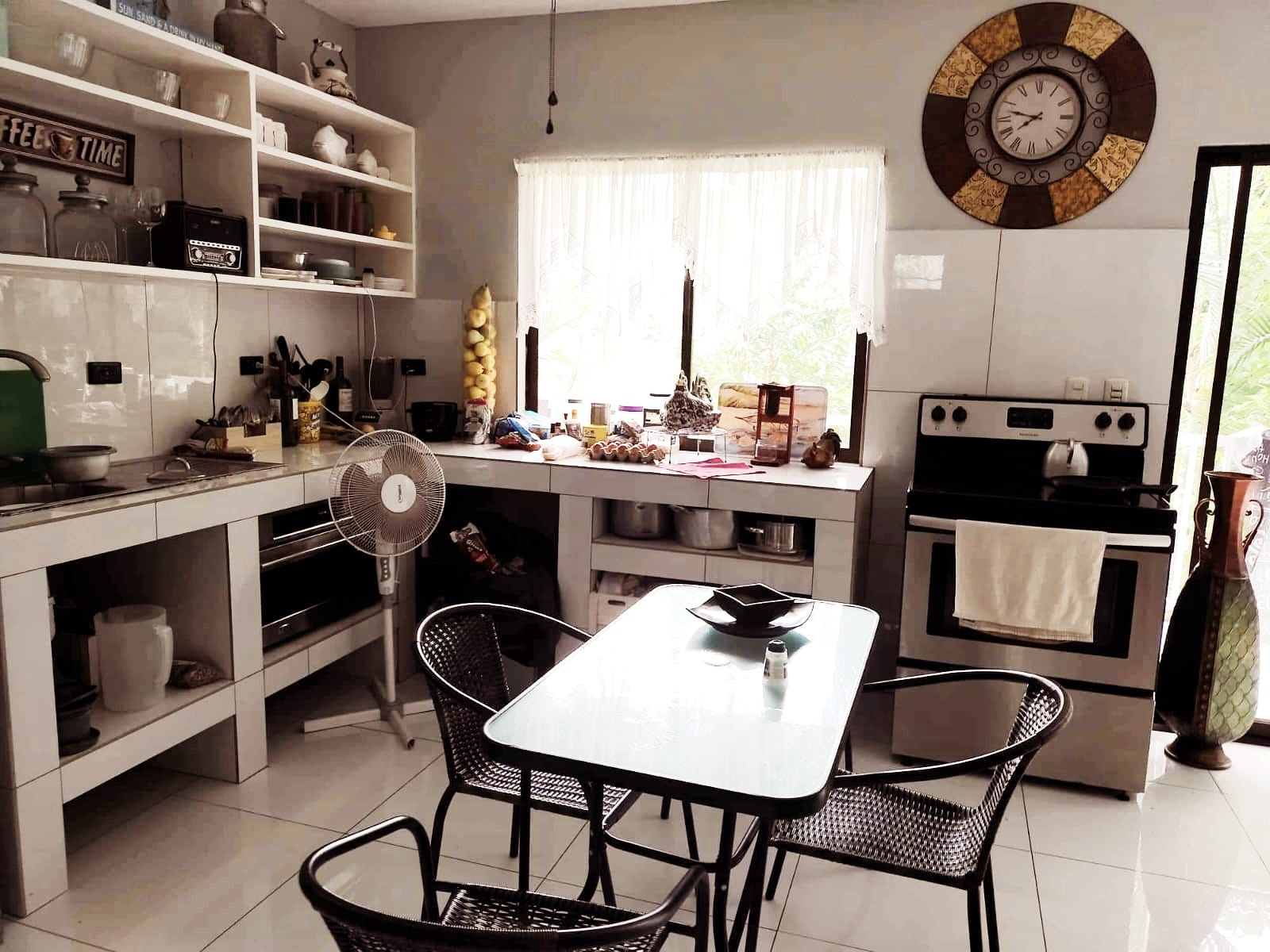 4 bed Single Family Homes For Sale in Puntarenas, Puntarenas - thumb 2