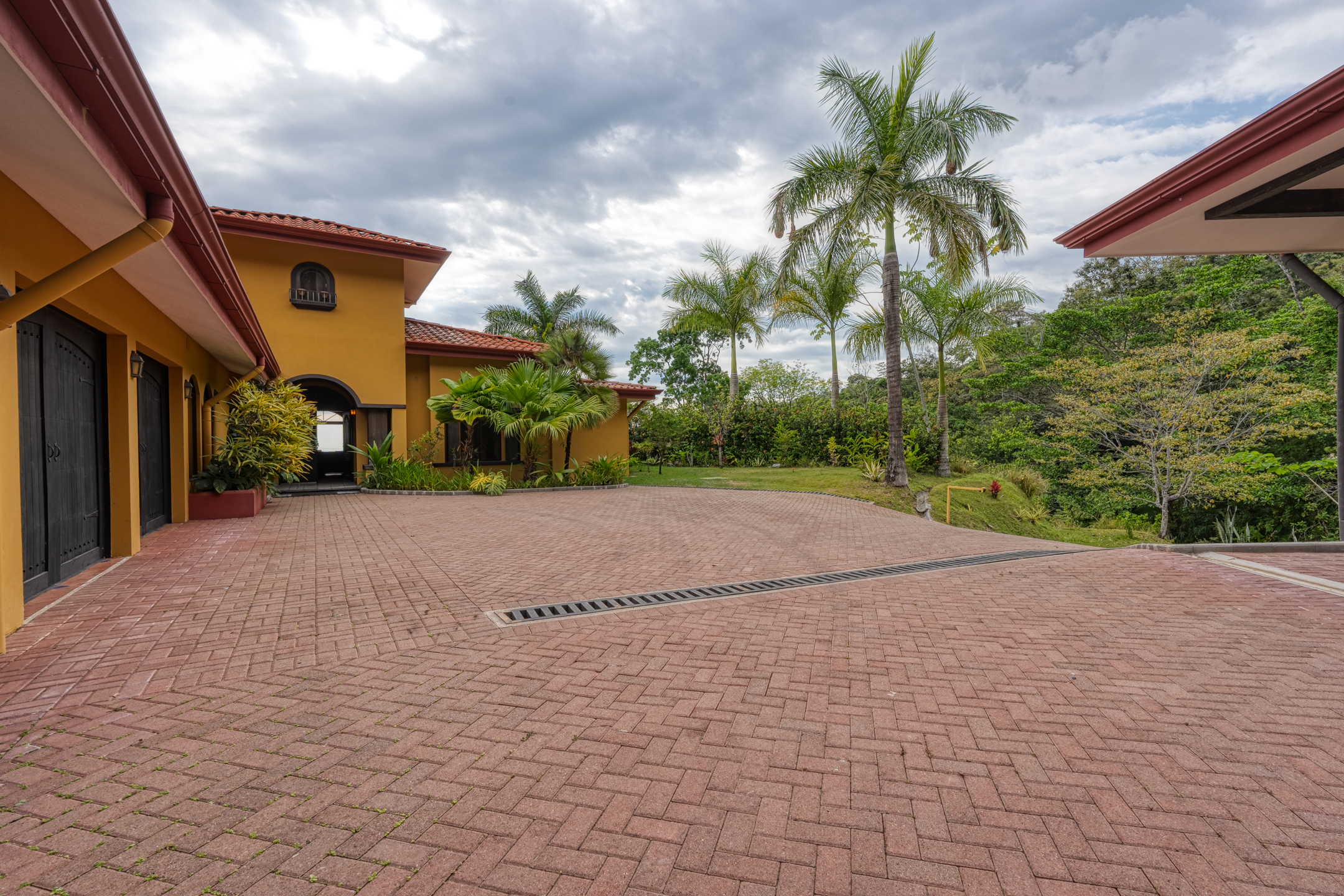 6 bed Single Family Homes For Sale in Uvita, Puntarenas - thumb 10