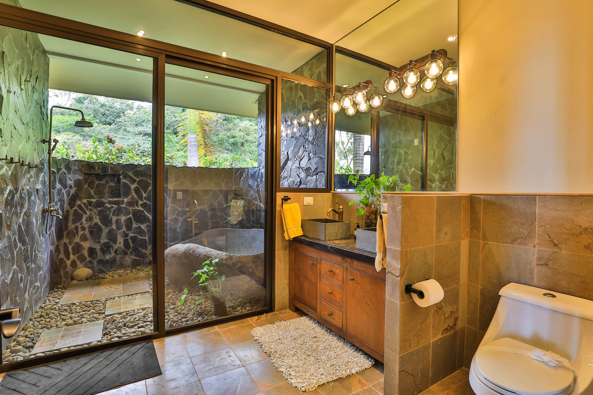 6 bed Single Family Homes For Sale in Uvita, Puntarenas - thumb 21