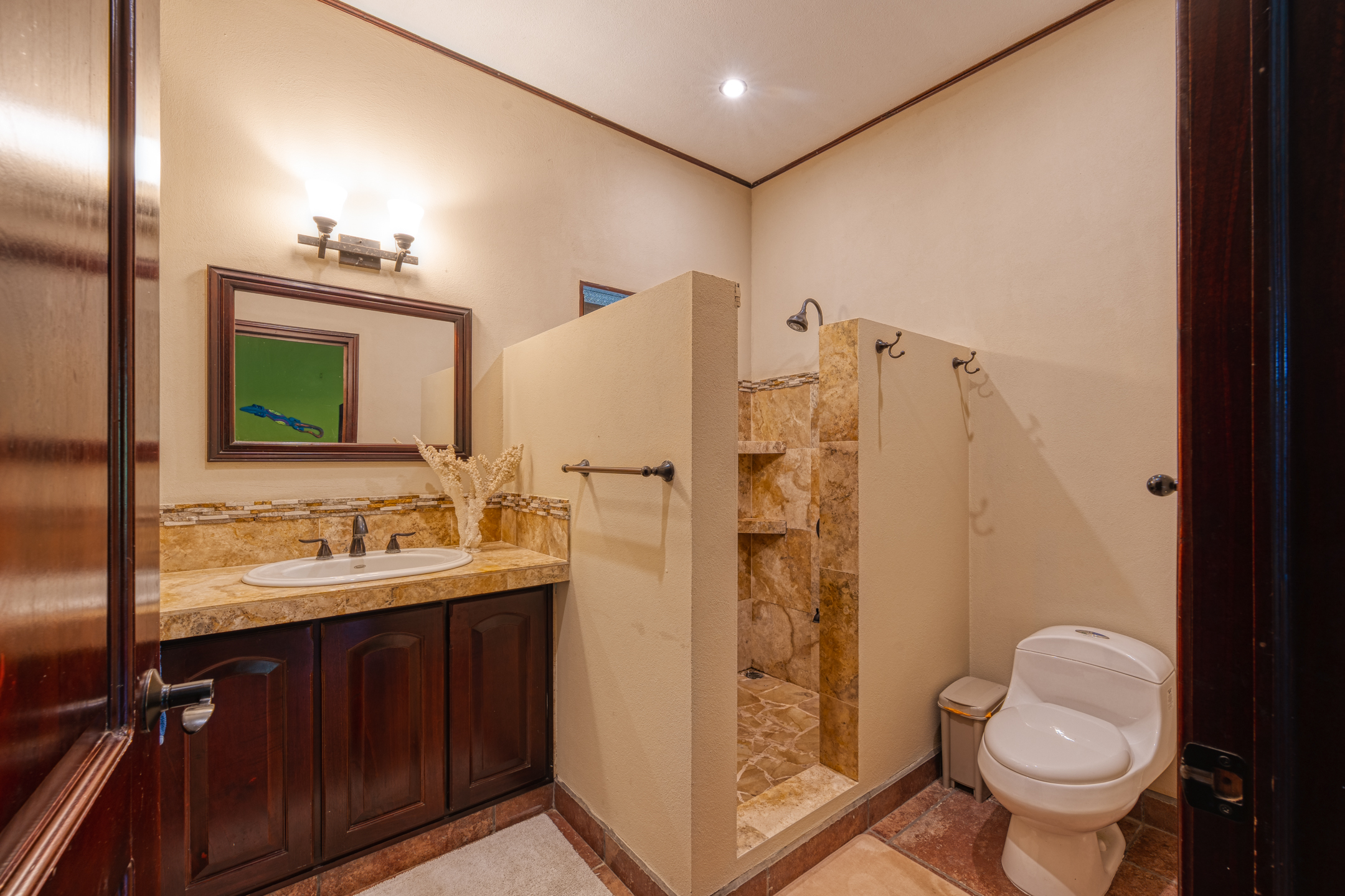 6 bed Single Family Homes For Sale in Uvita, Puntarenas - thumb 27