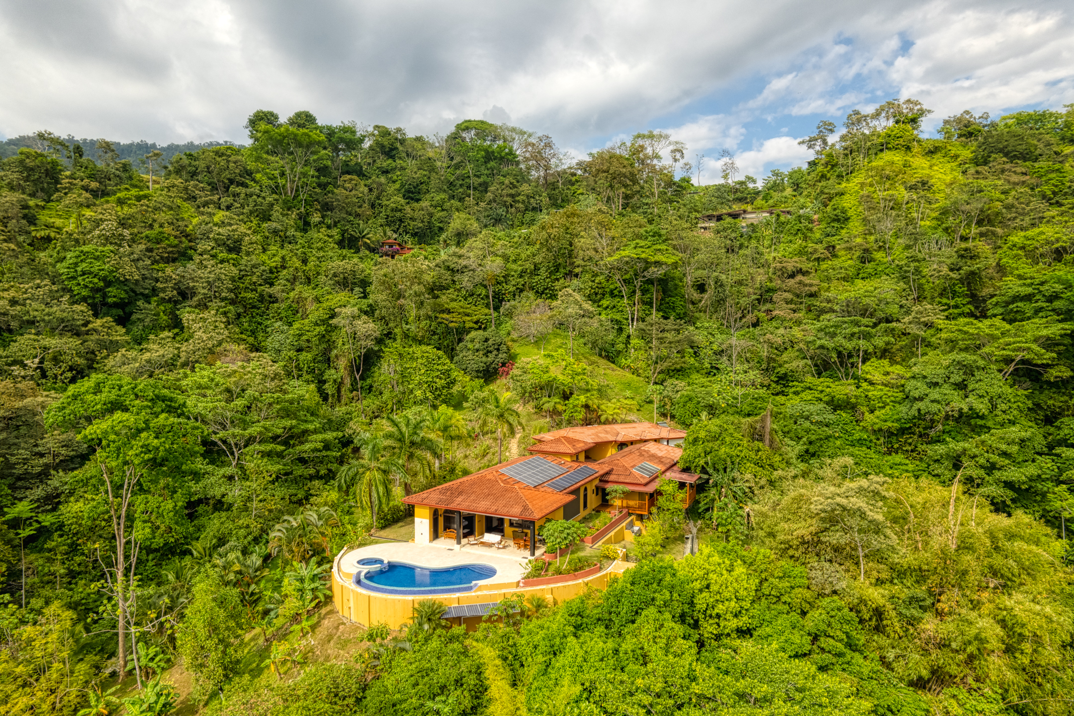 6 bed Single Family Homes For Sale in Uvita, Puntarenas - thumb 1