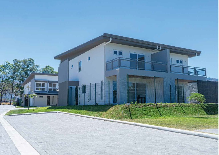 3 bed Single Family Homes For Sale in Santa Ana, San Jose - thumb 2