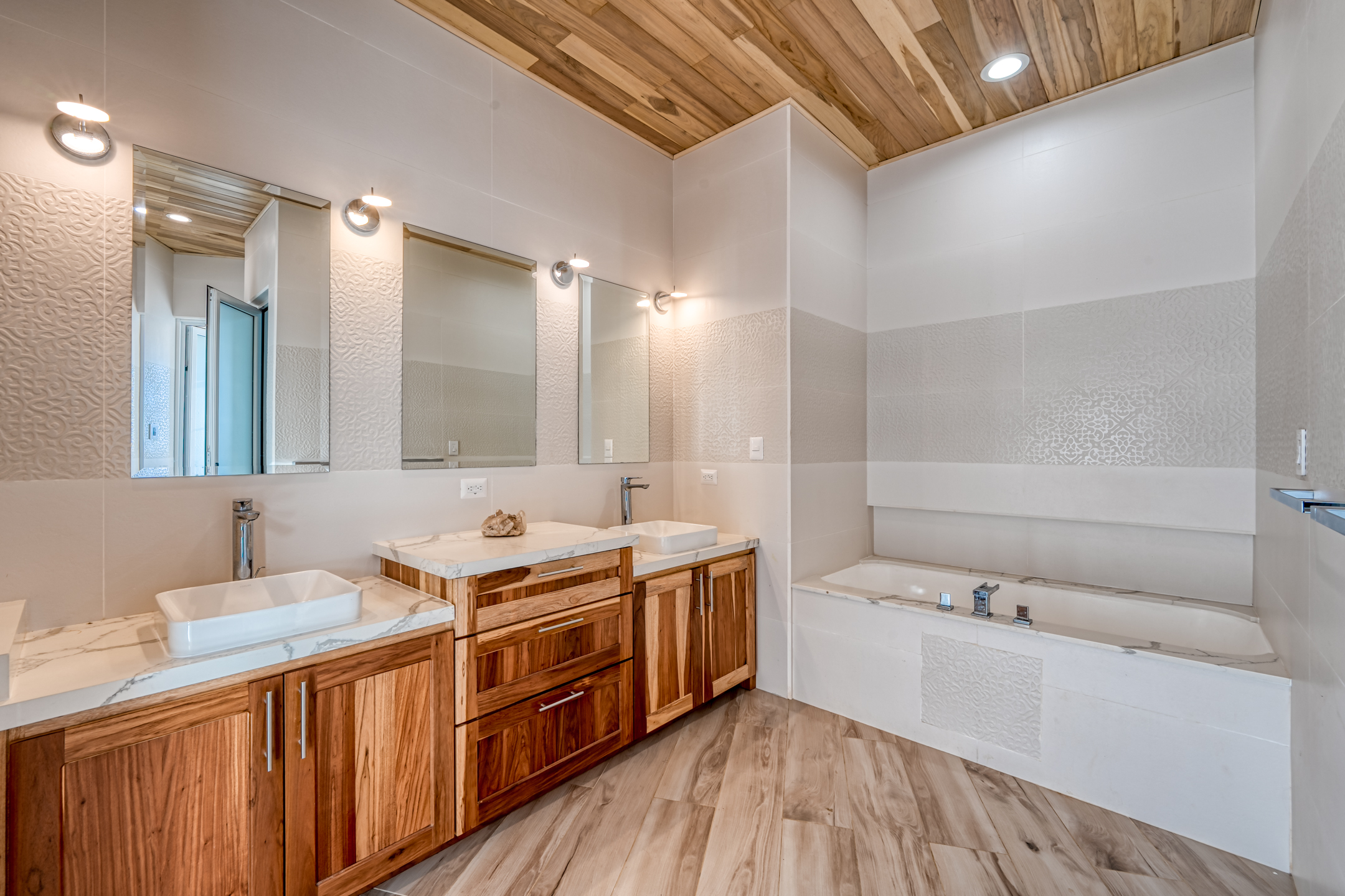 6 bed Single Family Homes For Sale in Uvita, Puntarenas - thumb 22