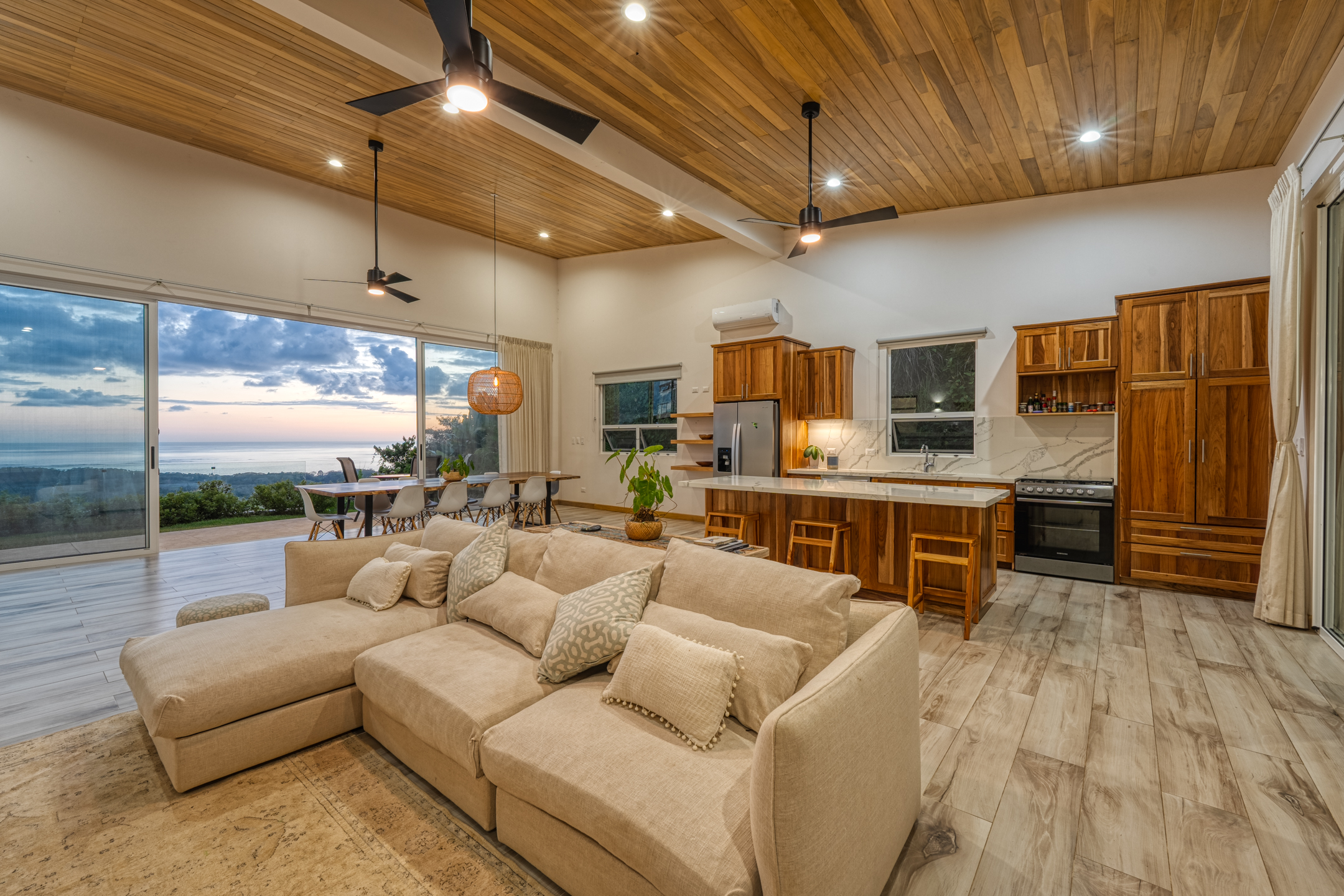 6 bed Single Family Homes For Sale in Uvita, Puntarenas - thumb 11