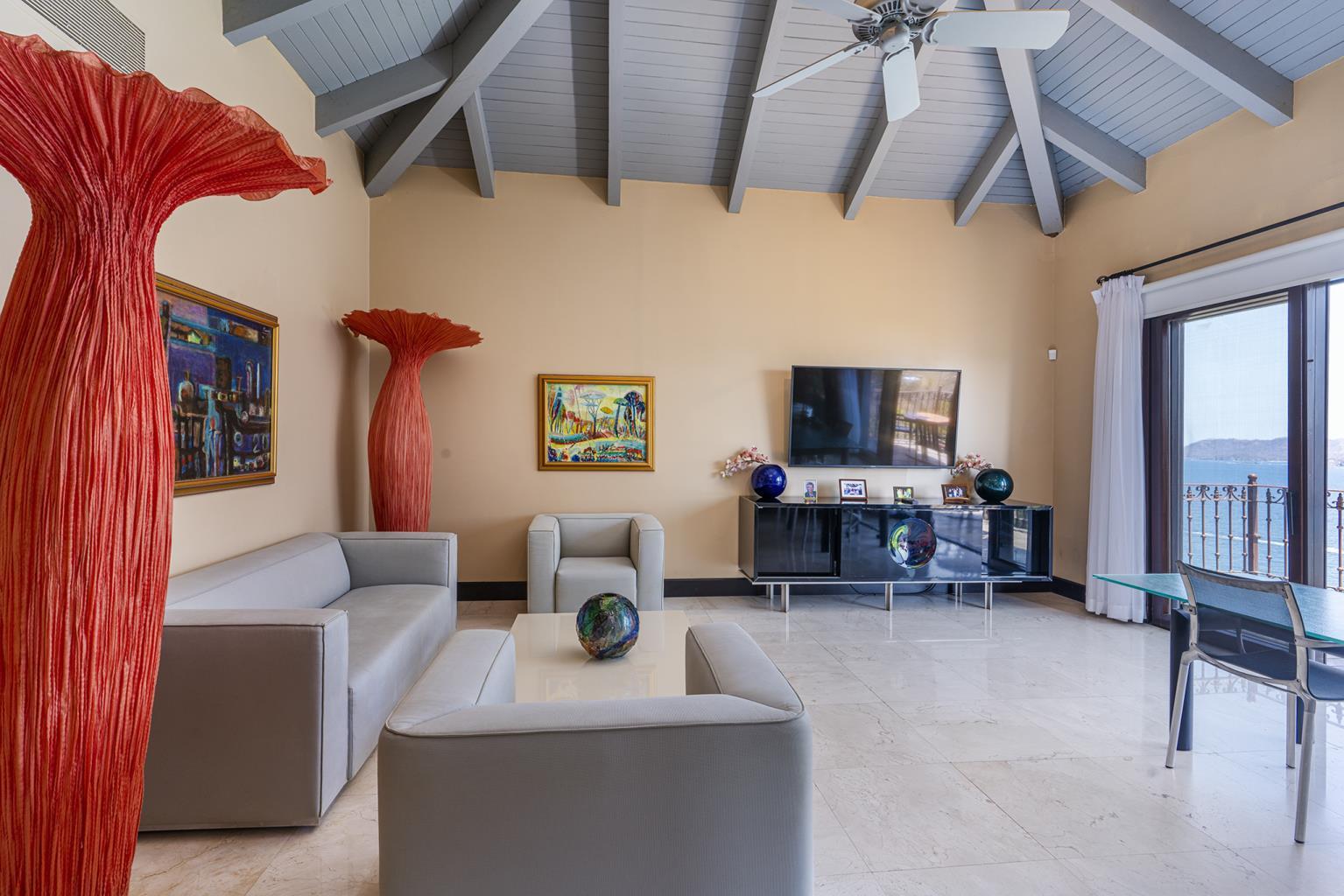 4 bed Single Family Homes For Sale in Playa Flamingo, Guanacaste - thumb 7