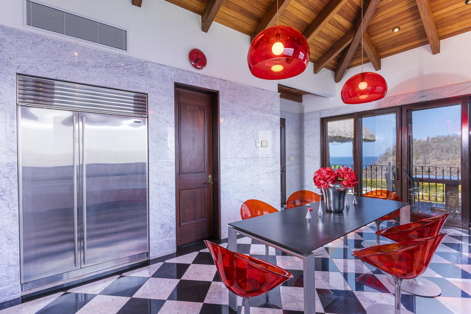 4 bed Single Family Homes For Sale in Playa Flamingo, Guanacaste - thumb 9