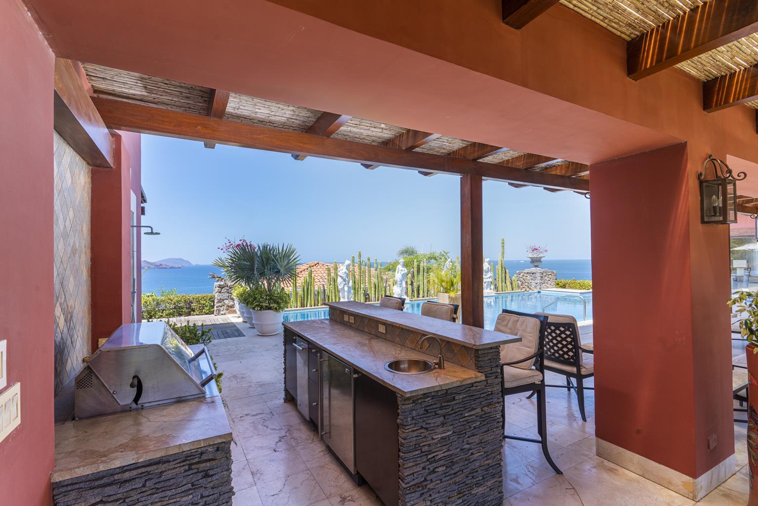 4 bed Single Family Homes For Sale in Playa Flamingo, Guanacaste - thumb 3