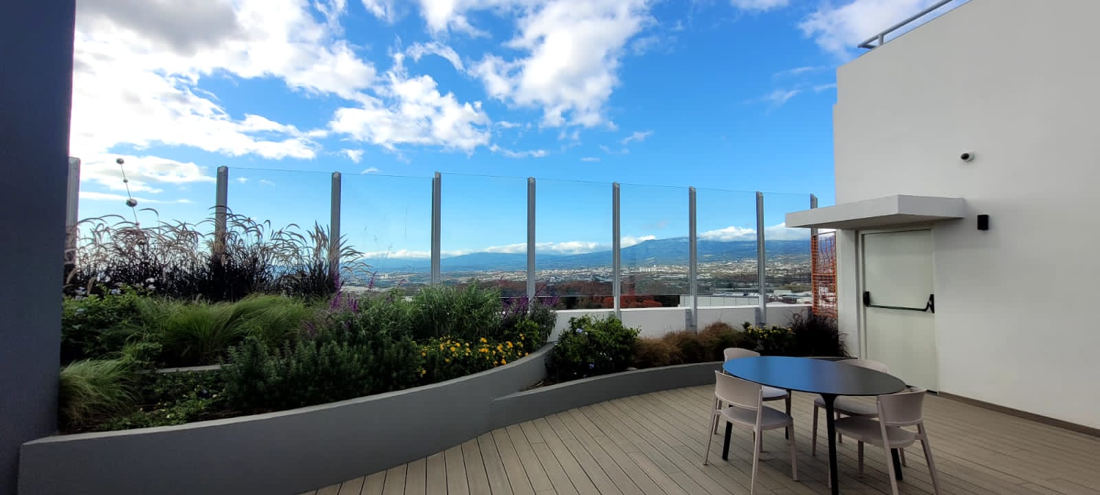 2 bed Apartment For Sale in La Sabana, San Jose - thumb 3