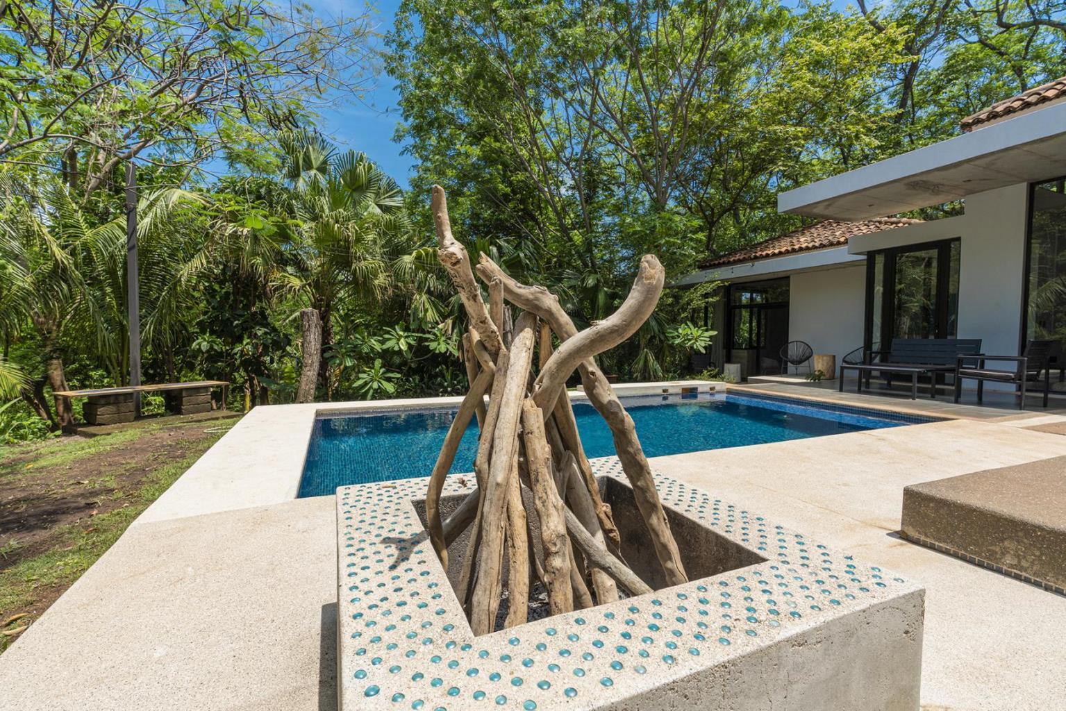 2 bed Single Family Homes For Sale in Tamarindo, Guanacaste - thumb 1