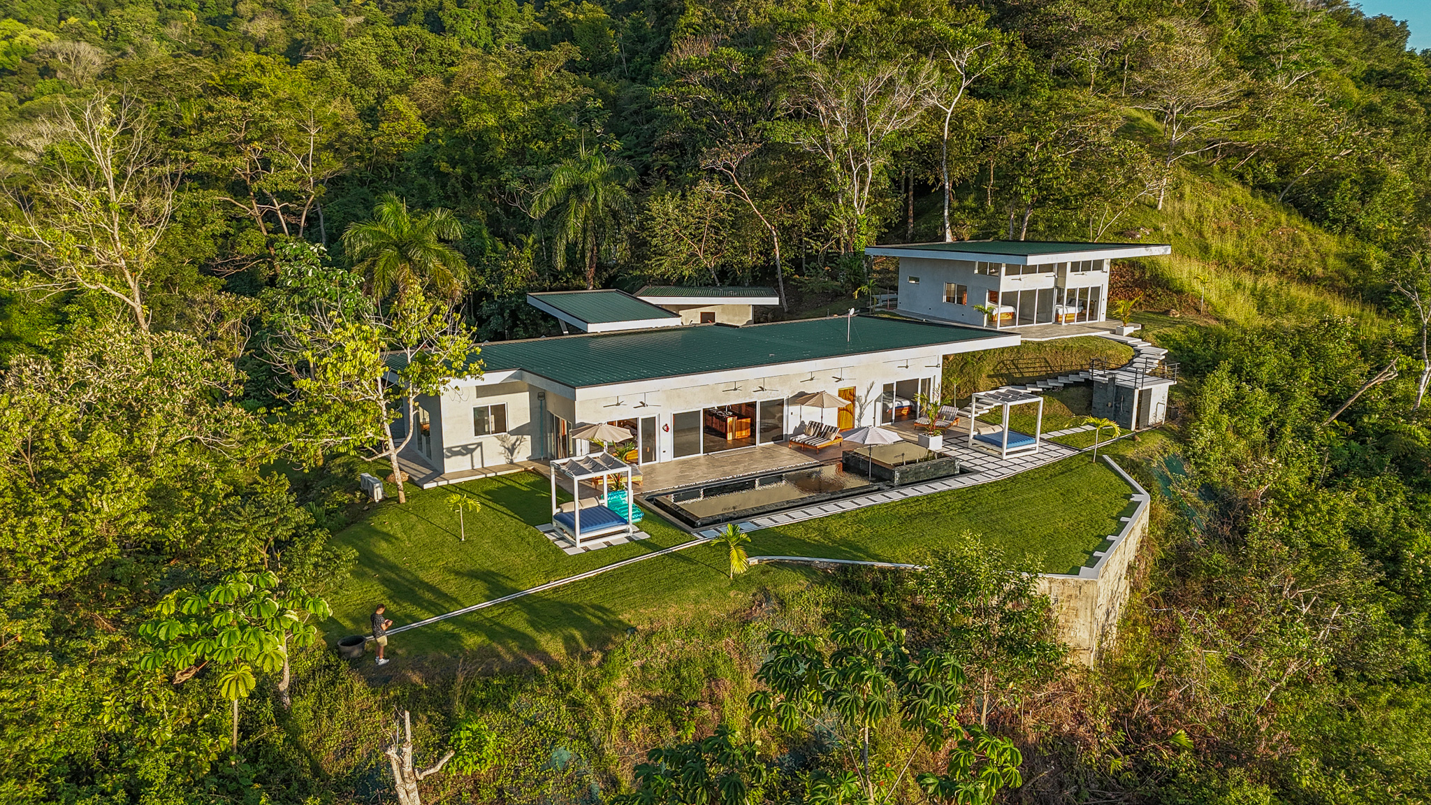 4 bed Single Family Homes For Sale in Dominical, Puntarenas - thumb 1