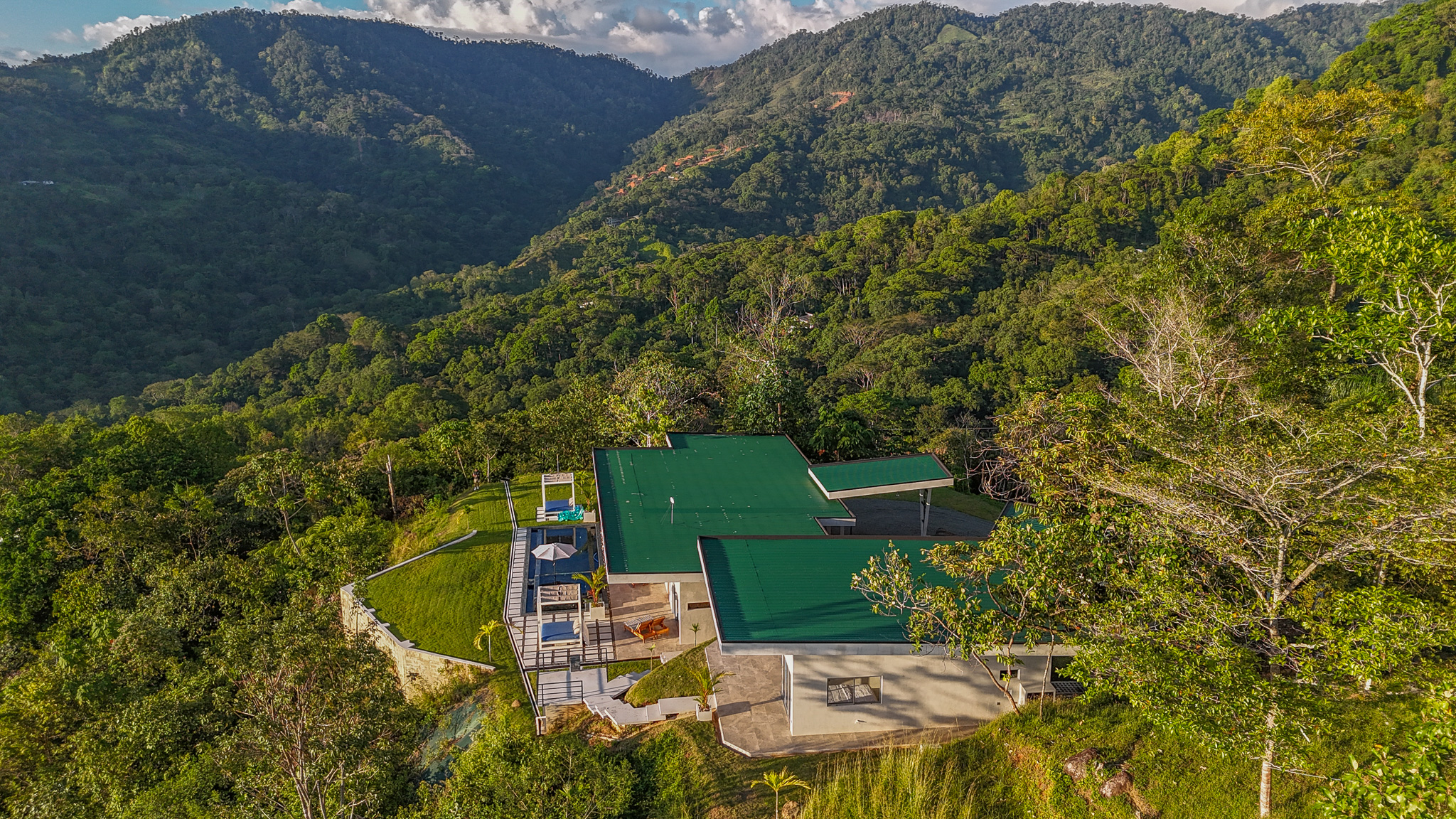 4 bed Single Family Homes For Sale in Dominical, Puntarenas - thumb 5