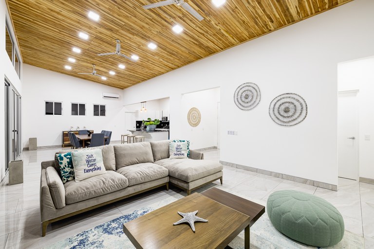 4 bed Single Family Homes For Sale in Hermosa, Guanacaste - thumb 8