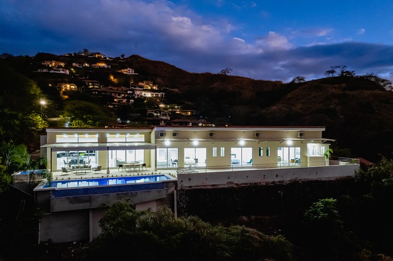 4 bed Single Family Homes For Sale in Hermosa, Guanacaste - thumb 1