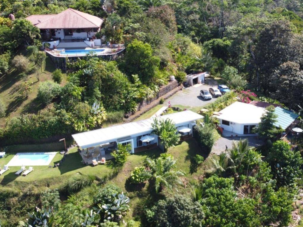 4 bed Single Family Homes For Sale in Ojochal, Puntarenas - thumb 1