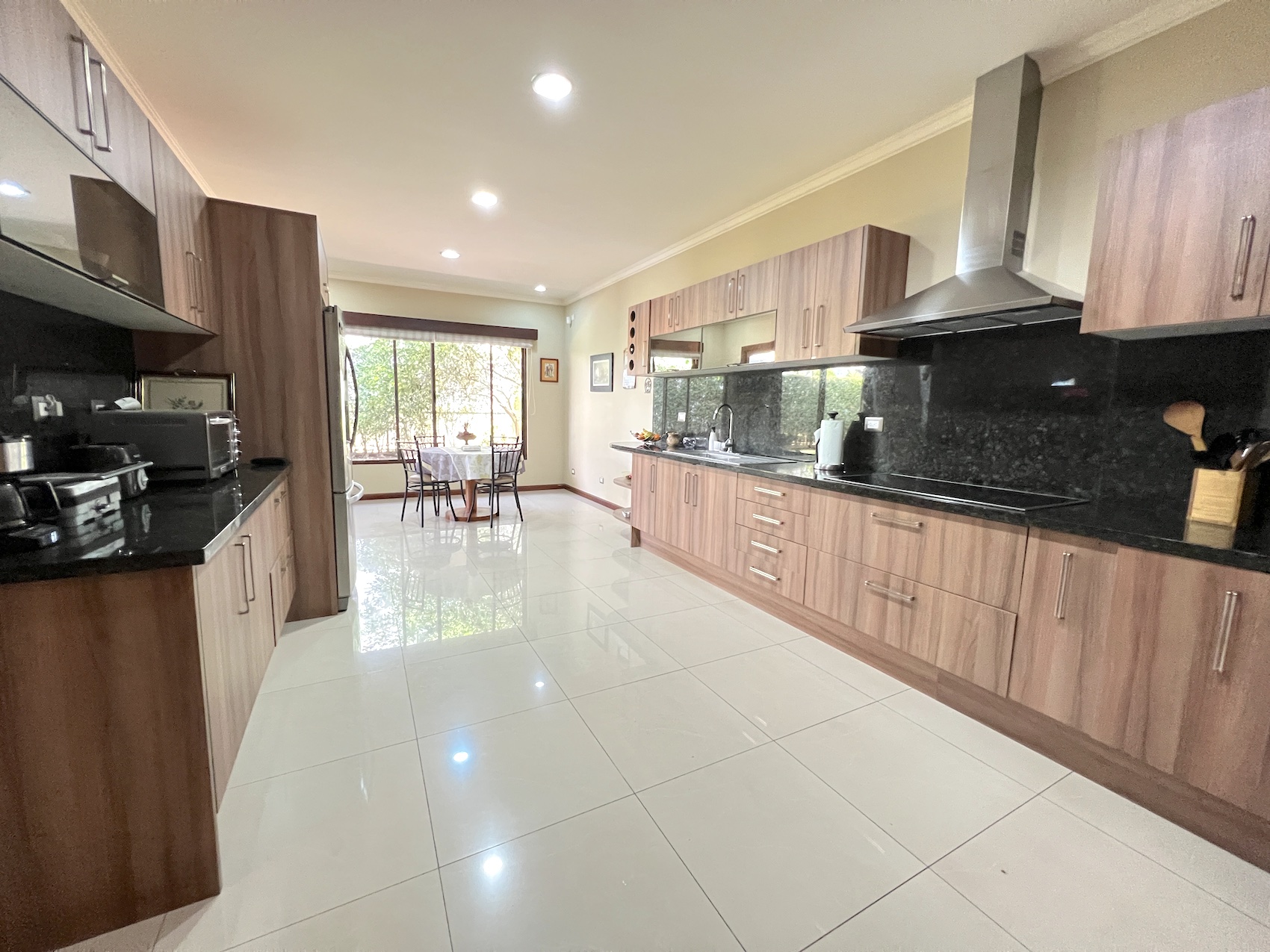 3 bed Single Family Homes For Sale in Santa Ana, San Jose - thumb 2