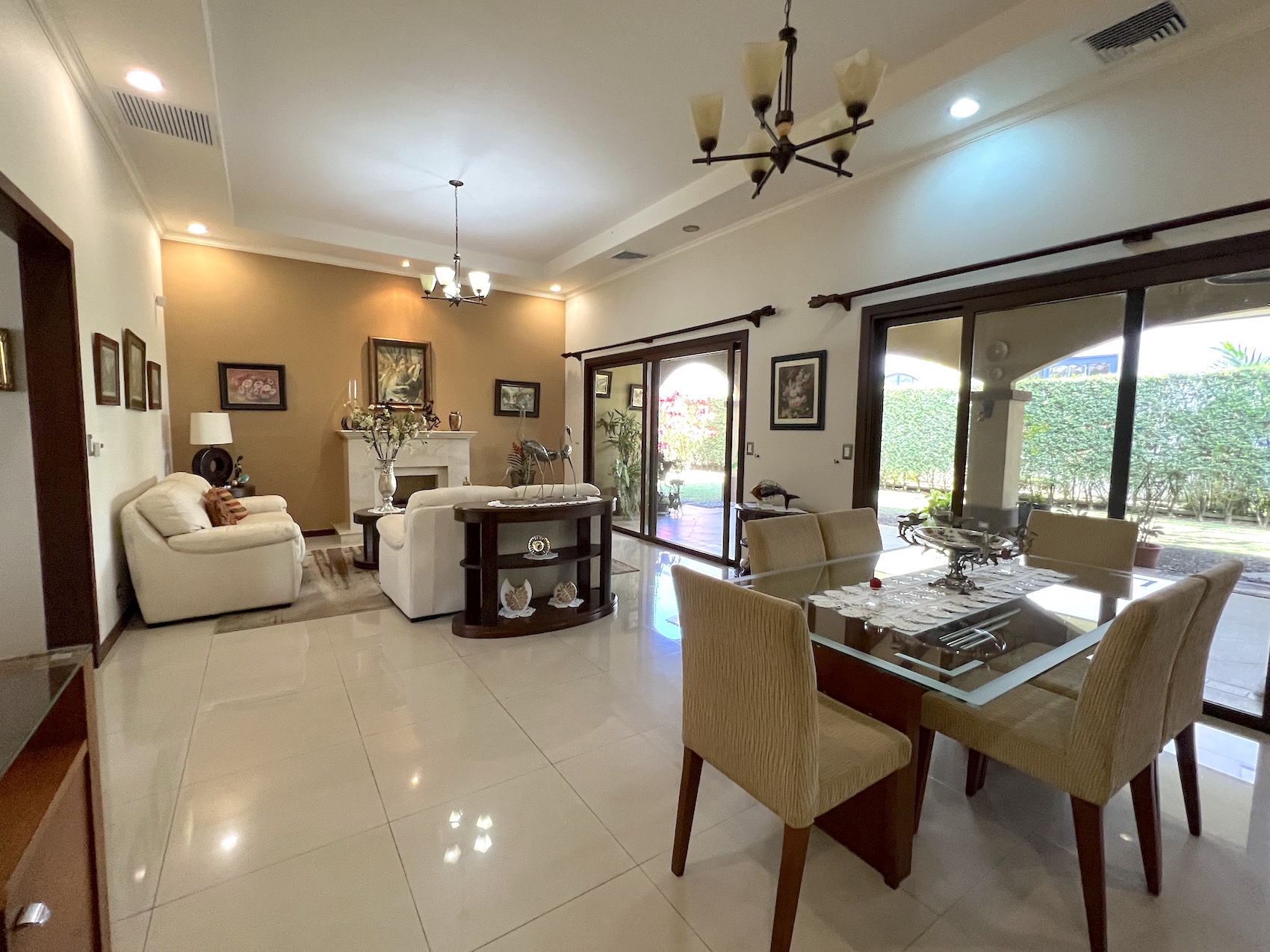 3 bed Single Family Homes For Sale in Santa Ana, San Jose - thumb 1