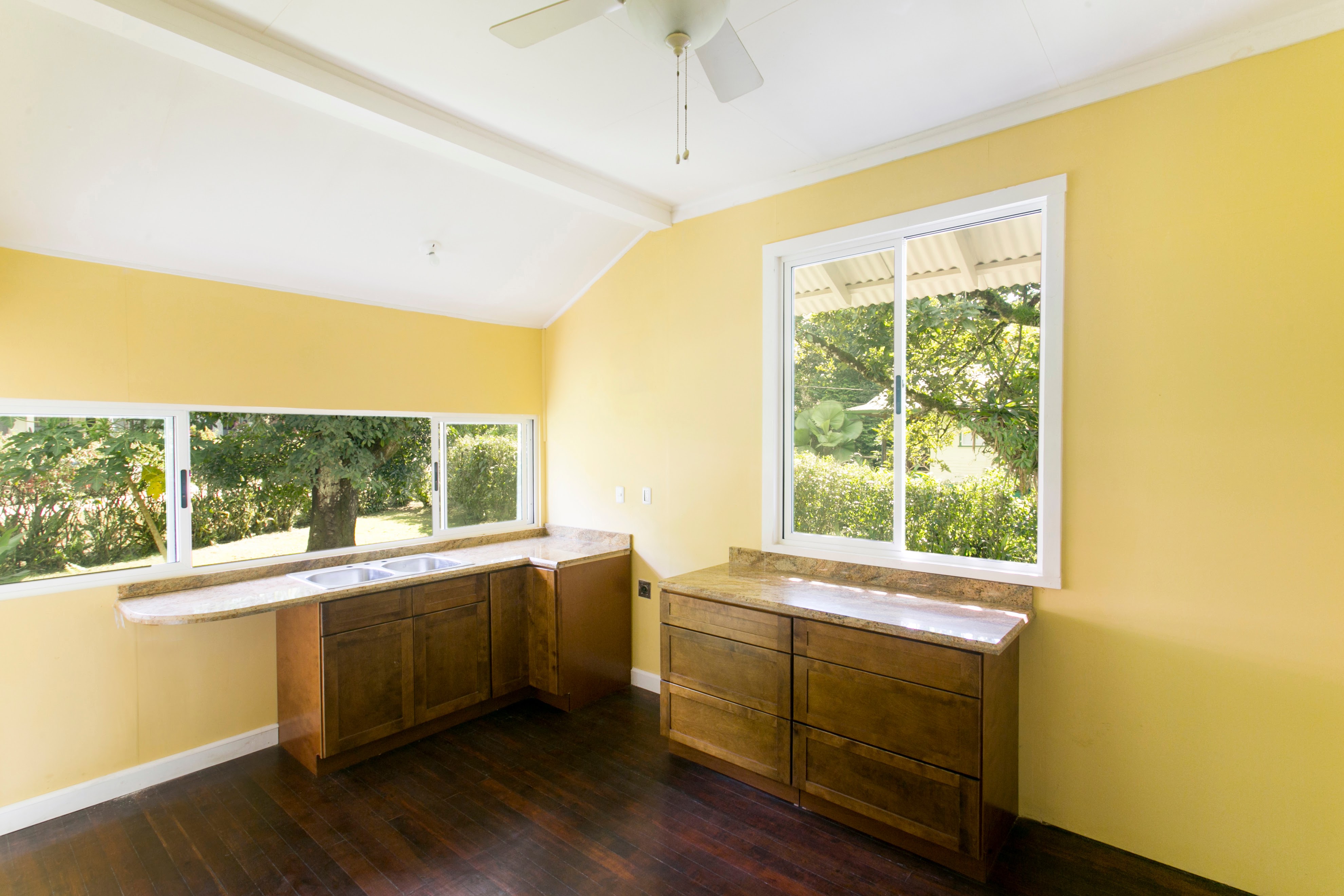 3 bed Single Family Homes For Sale in Golfito, Puntarenas - thumb 9