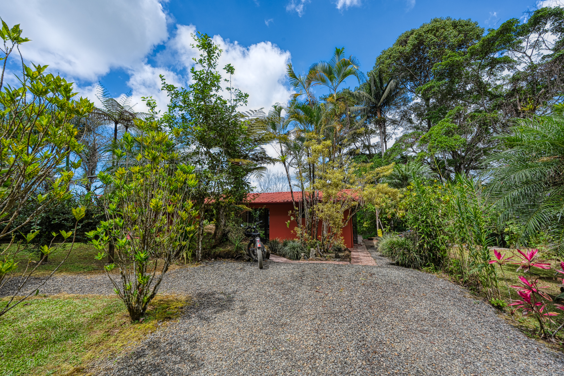 2 bed Single Family Homes For Sale in Dominical, Puntarenas - thumb 12