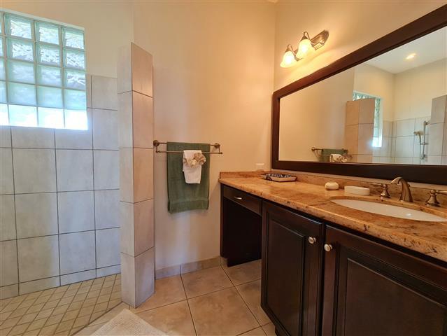 3 bed Single Family Homes For Sale in Playas Del Coco, Guanacaste - thumb 20