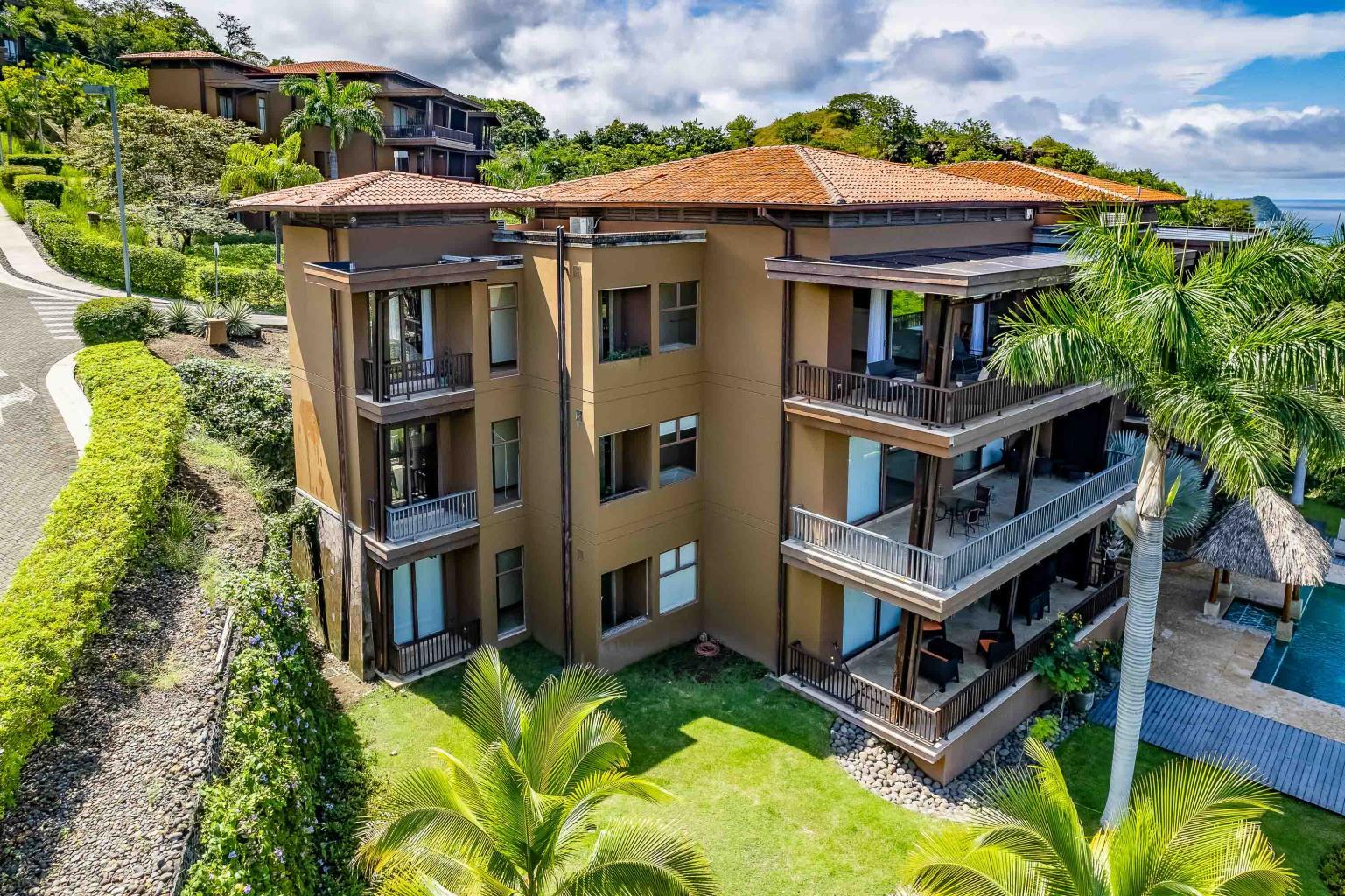 3 bed Single Family Homes For Sale in Playas Del Coco, Guanacaste - thumb 2