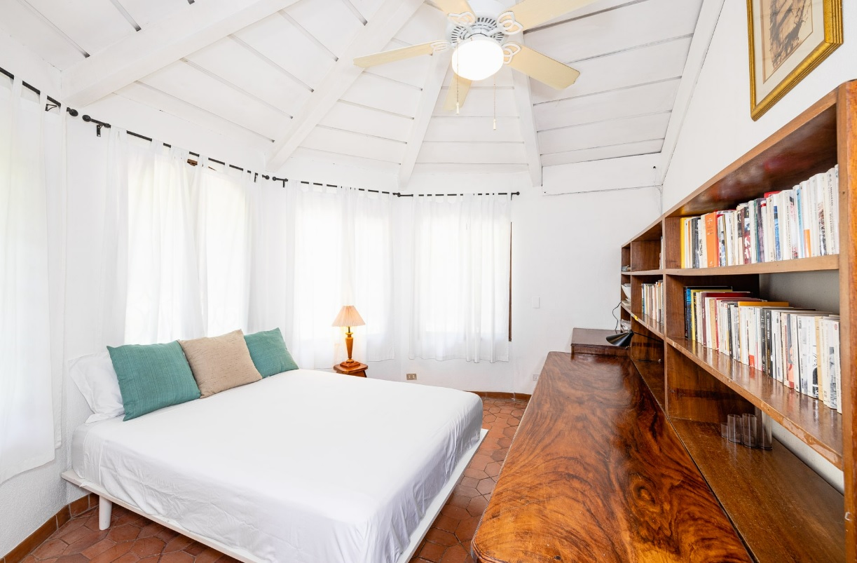 4 bed Single Family Homes For Sale in Playa Flamingo, Guanacaste - thumb 12