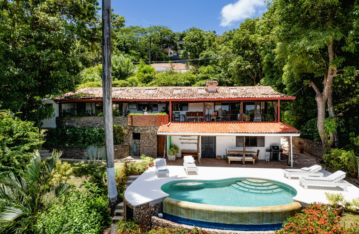 4 bed Single Family Homes For Sale in Playa Flamingo, Guanacaste - thumb 30