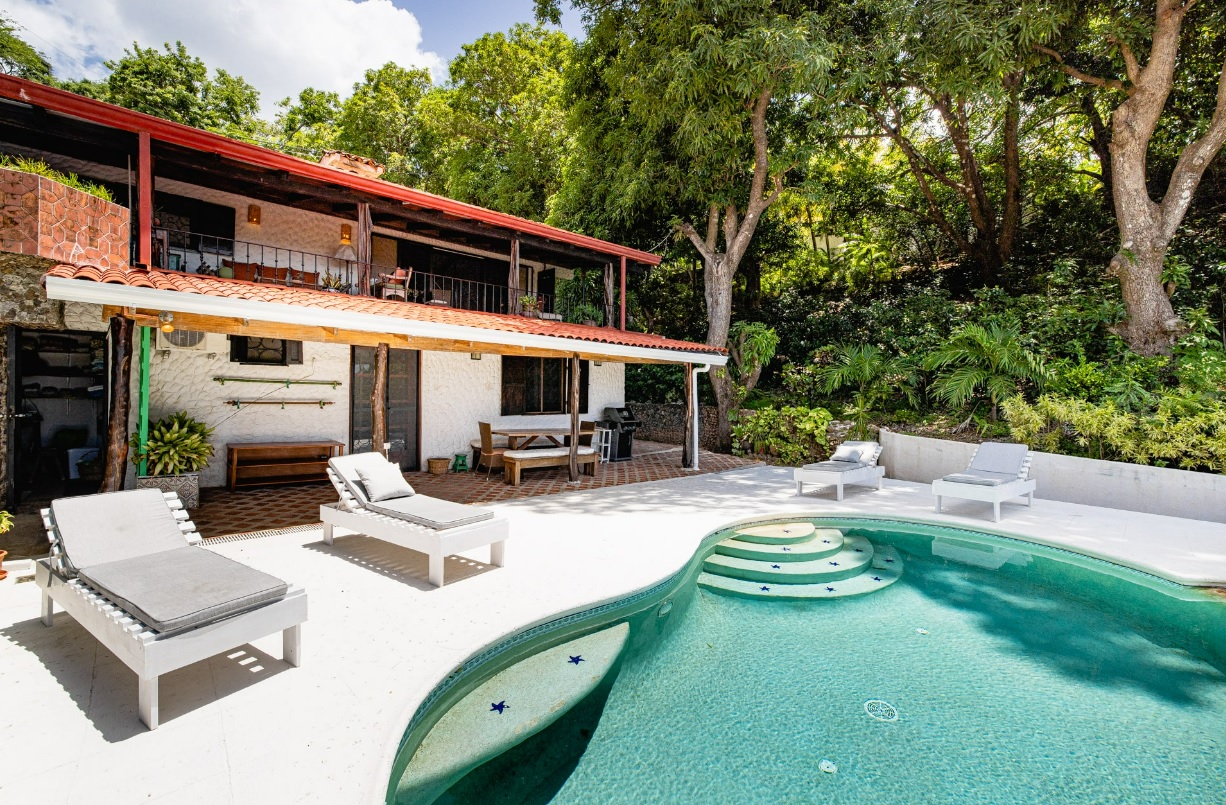 4 bed Single Family Homes For Sale in Playa Flamingo, Guanacaste - thumb 29