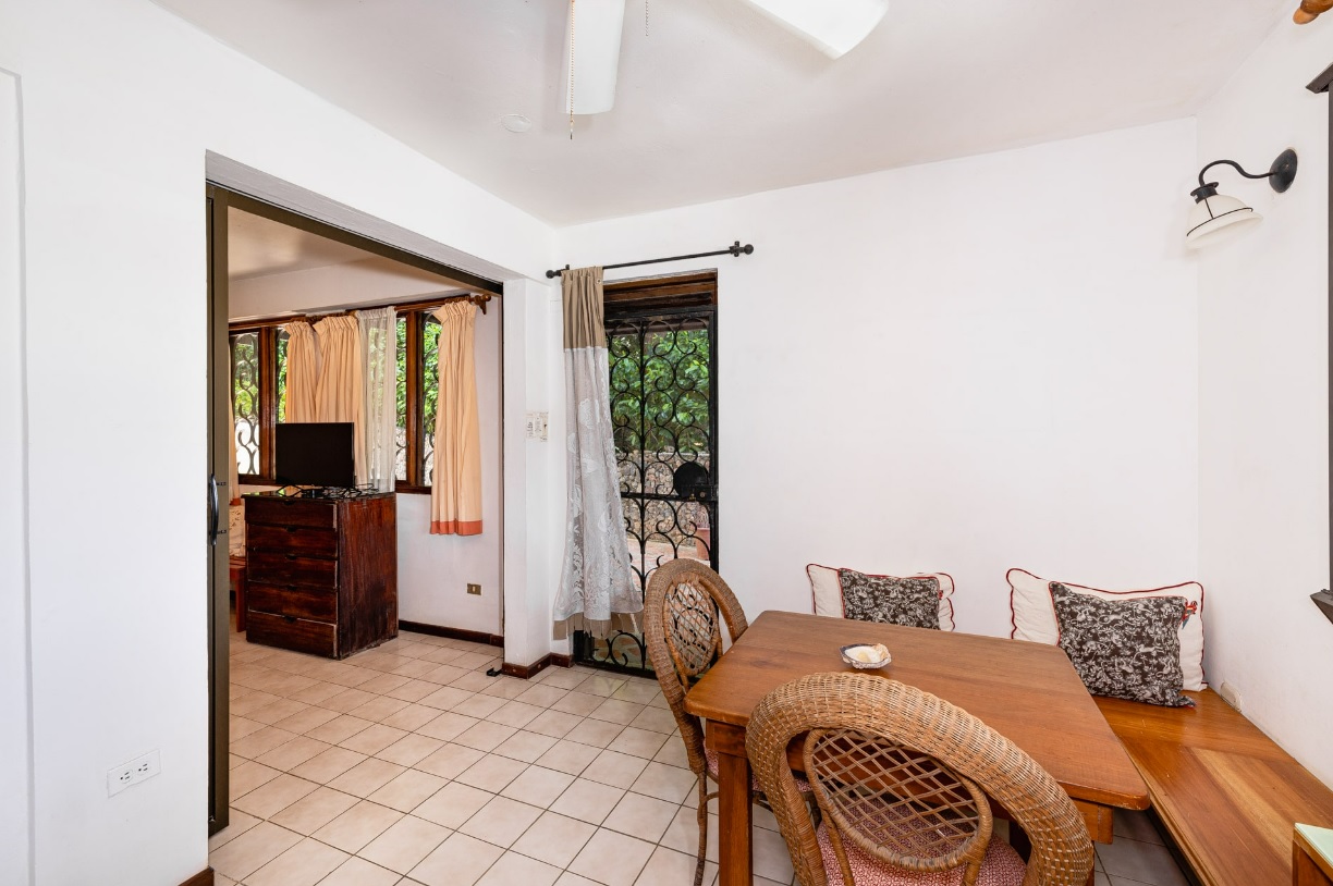 4 bed Single Family Homes For Sale in Playa Flamingo, Guanacaste - thumb 14