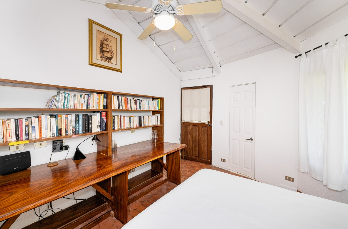 4 bed Single Family Homes For Sale in Playa Flamingo, Guanacaste - thumb 11