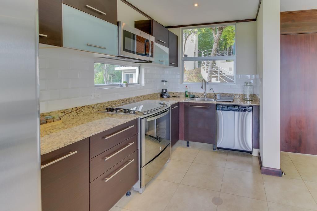 3 bed Single Family Homes For Sale in Playas Del Coco, Guanacaste - thumb 11