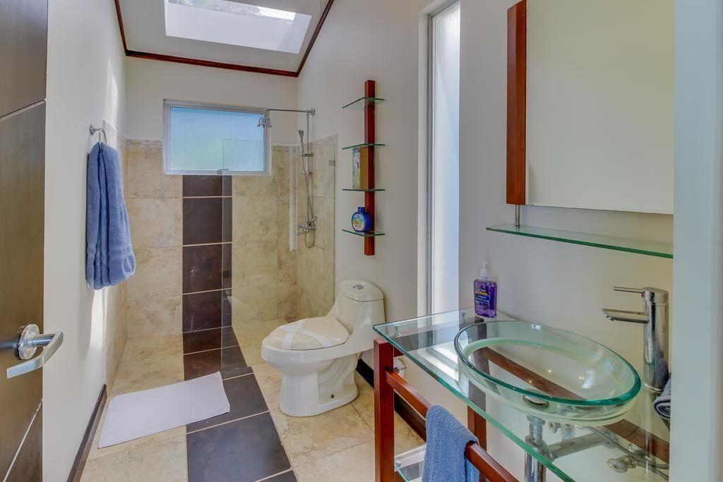 3 bed Single Family Homes For Sale in Playas Del Coco, Guanacaste - thumb 12