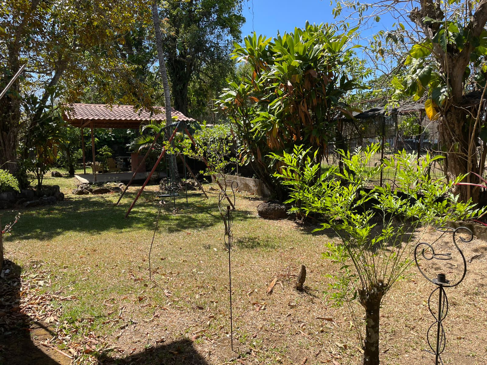 4 bed Single Family Homes For Sale in La Garita, Alajuela - thumb 3