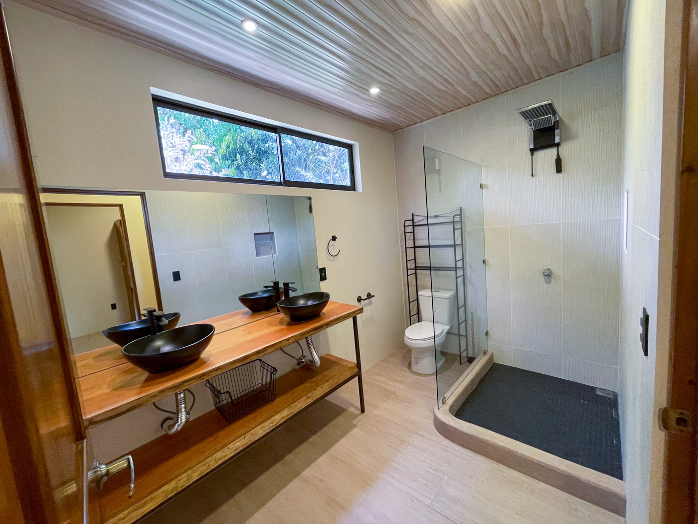 4 bed Single Family Homes For Sale in Perez Zeledon, San Jose - thumb 9