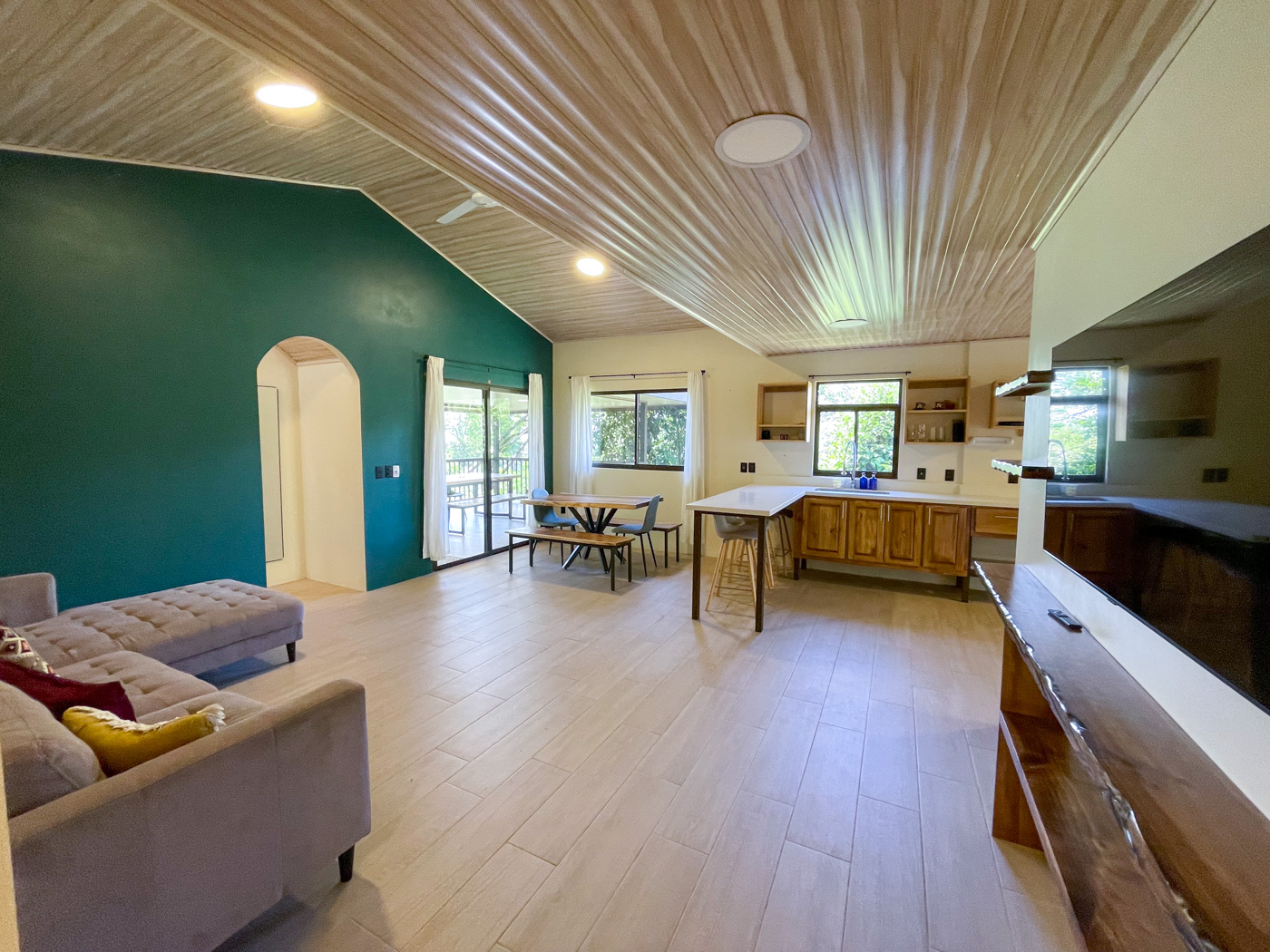 4 bed Single Family Homes For Sale in Perez Zeledon, San Jose - thumb 8