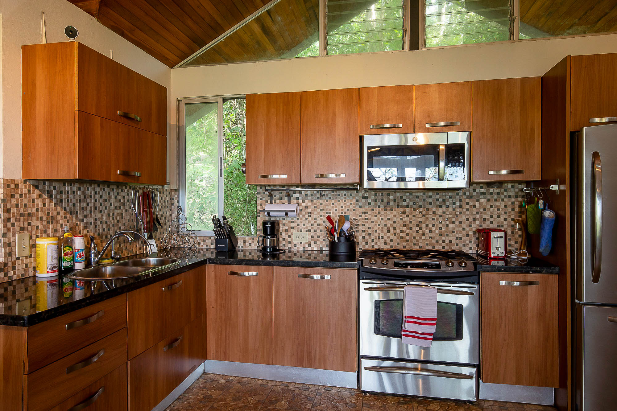 2 bed Single Family Homes For Sale in Manuel Antonio, Puntarenas - thumb 14