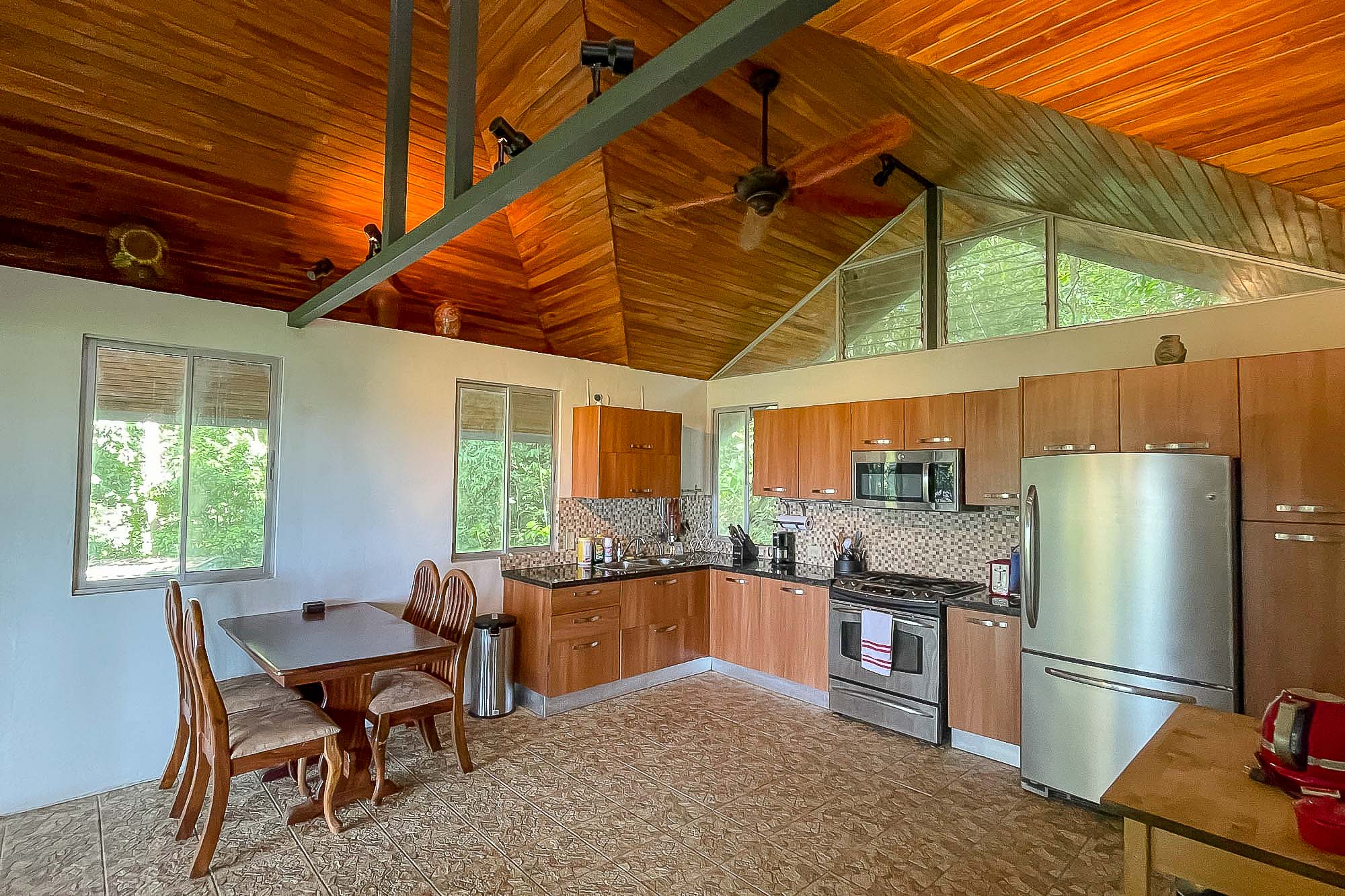2 bed Single Family Homes For Sale in Manuel Antonio, Puntarenas - thumb 12