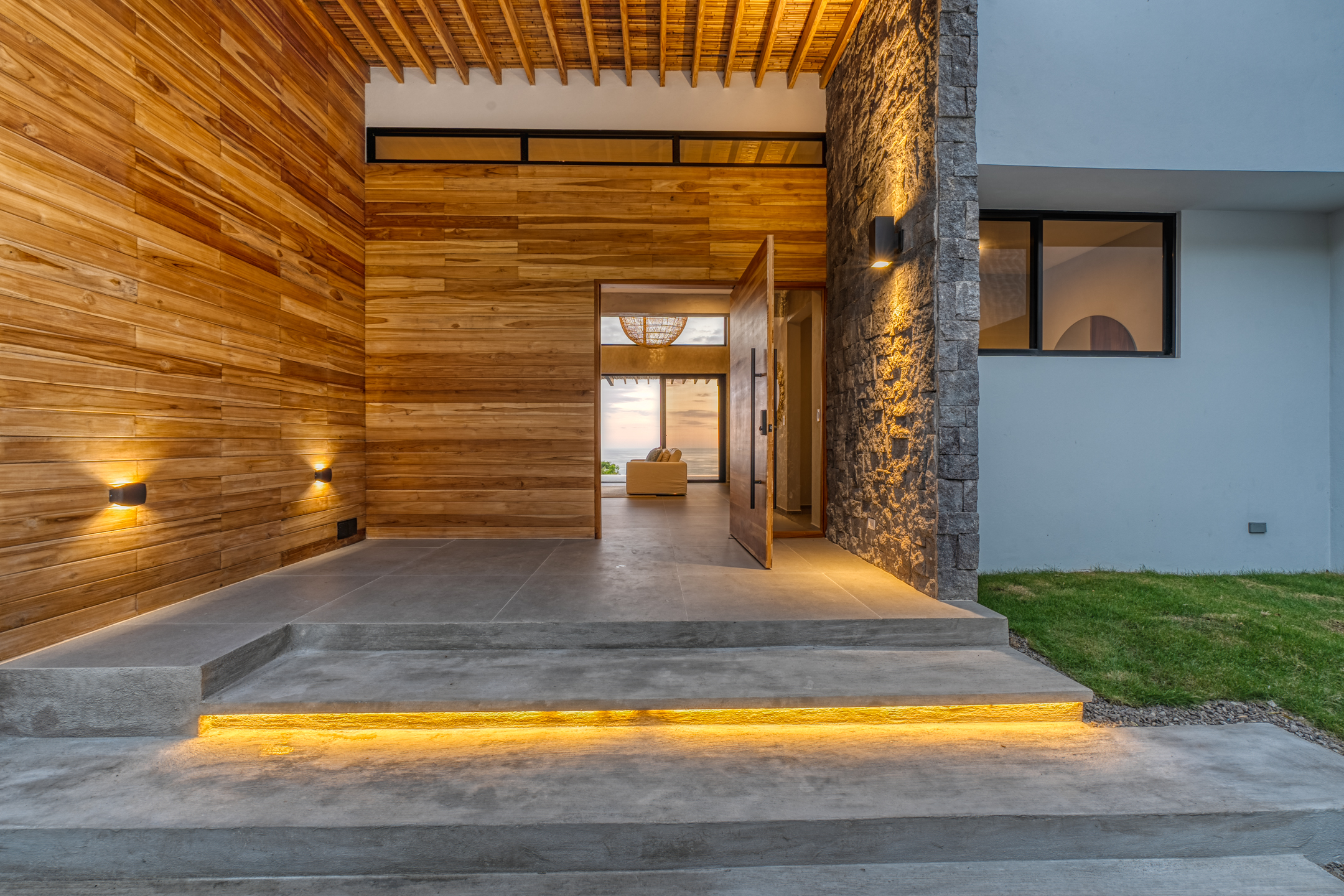 5 bed Single Family Homes For Sale in Dominical, Puntarenas - thumb 28