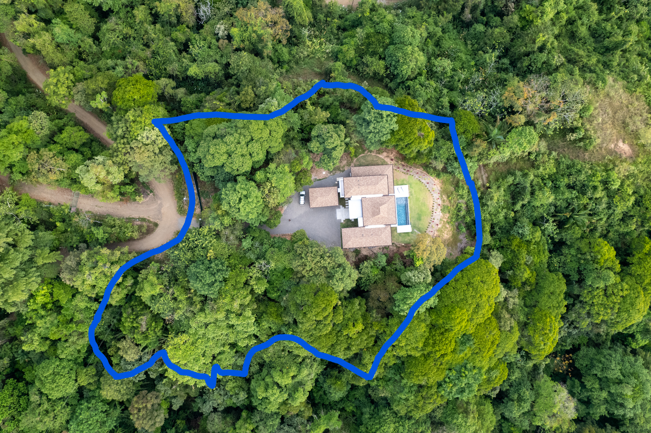 5 bed Single Family Homes For Sale in Dominical, Puntarenas - thumb 6