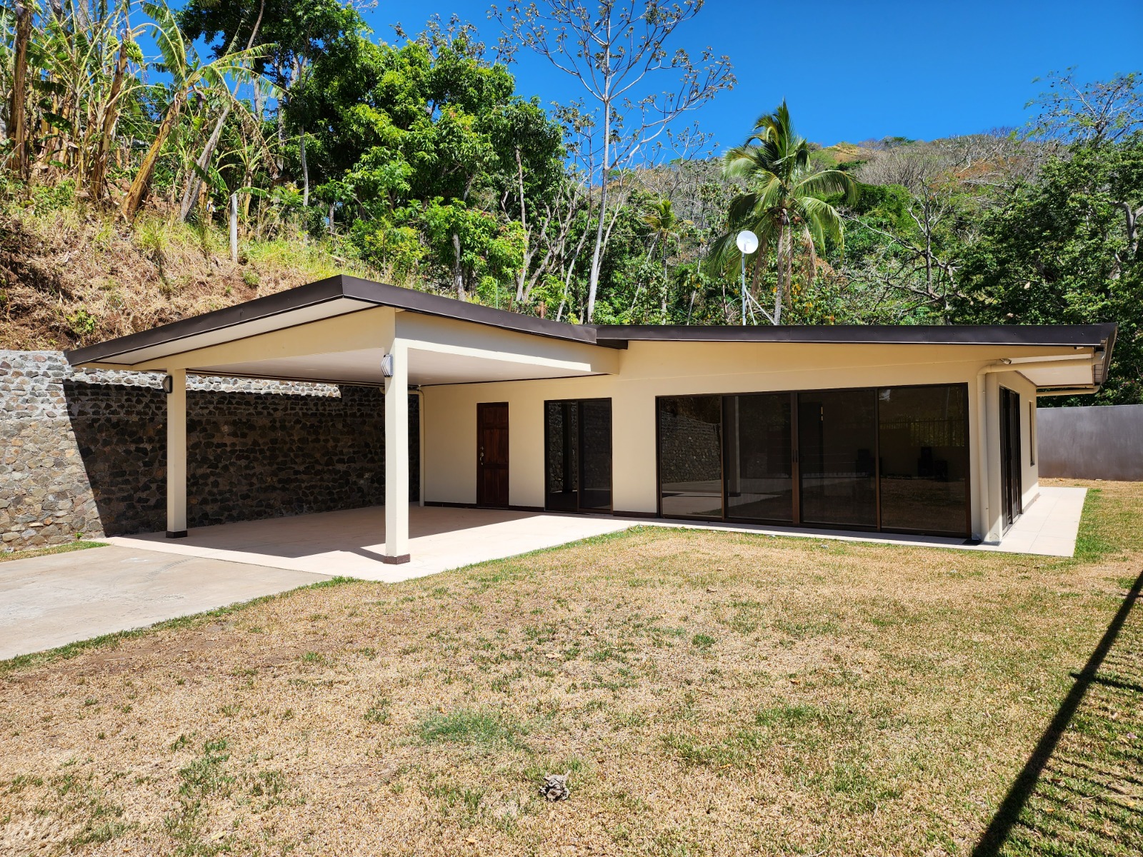 3 bed Single Family Homes For Sale in Atenas, Alajuela - thumb 1