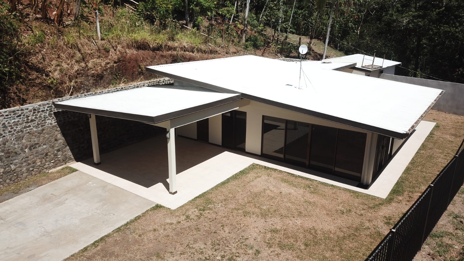 3 bed Single Family Homes For Sale in Atenas, Alajuela - thumb 3